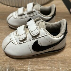 Well worn Nike Cortez toddler does. Size 7
